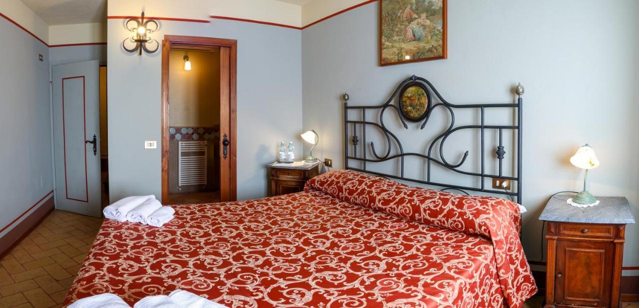 Albergo Diffuso Borgo Montemaggiore Монтемаджоре-аль-Метауро Экстерьер фото