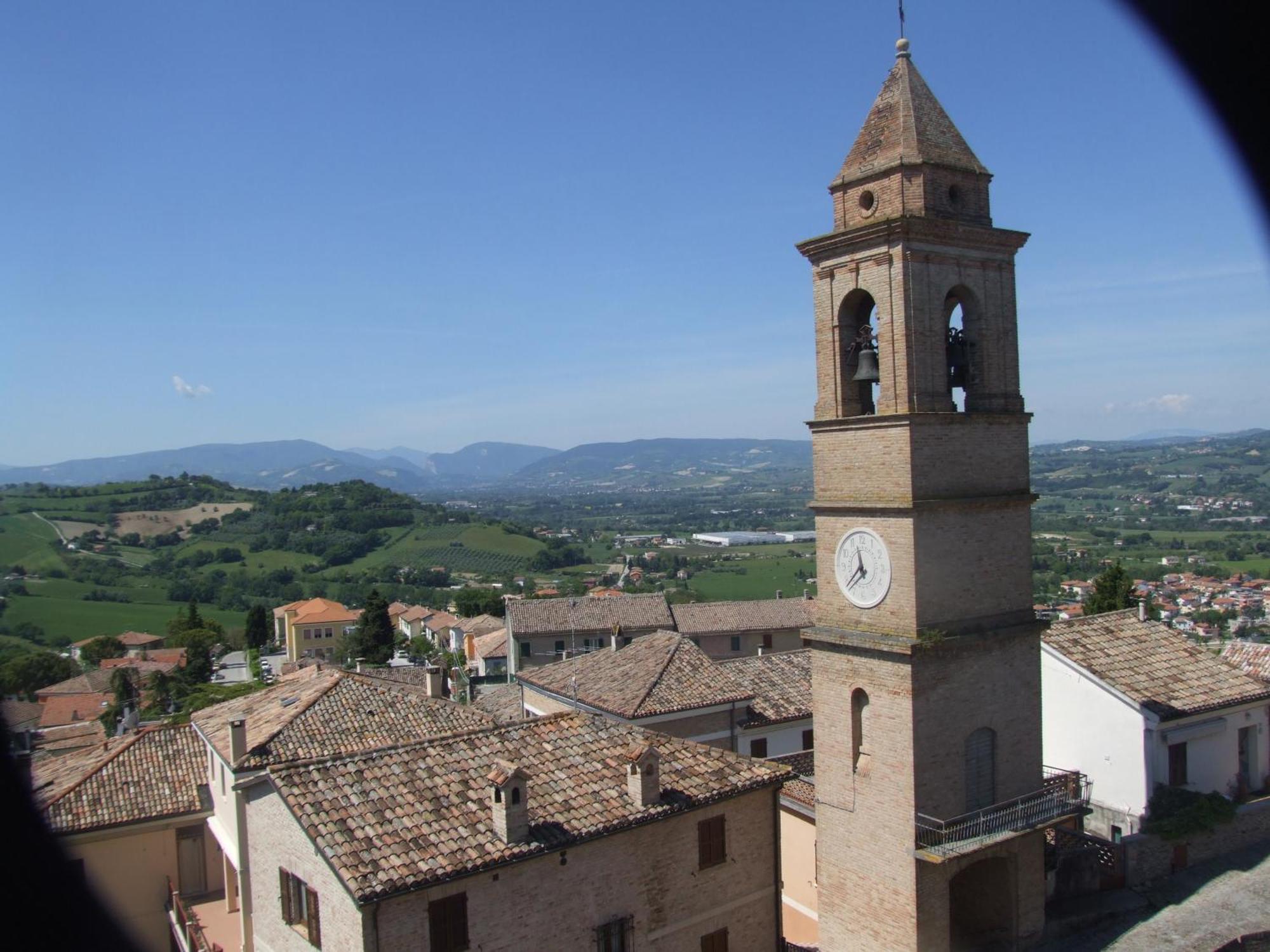 Albergo Diffuso Borgo Montemaggiore Монтемаджоре-аль-Метауро Номер фото